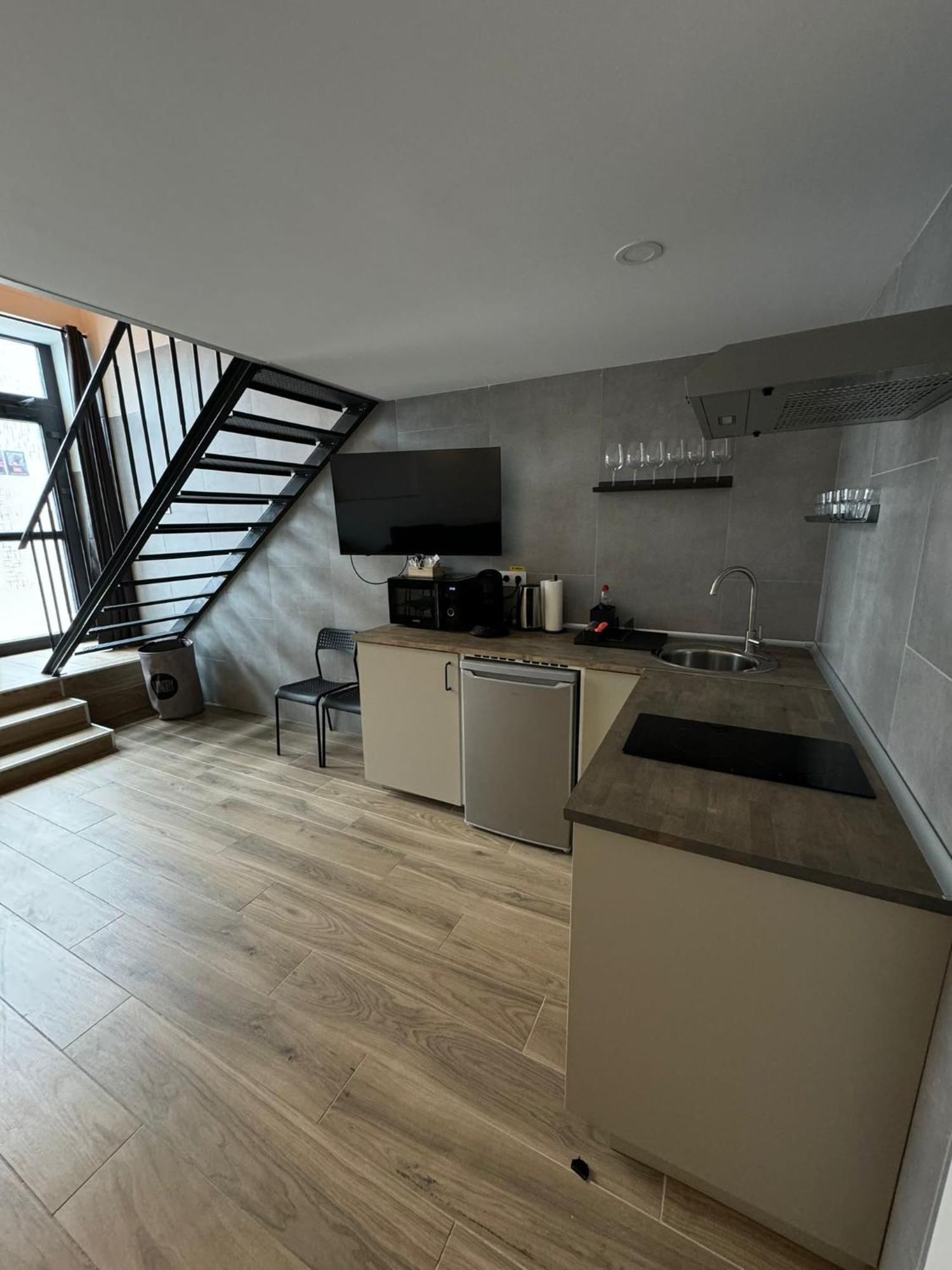Nou Benicalap Luxury Apart Aparthotel Valencia Exterior photo